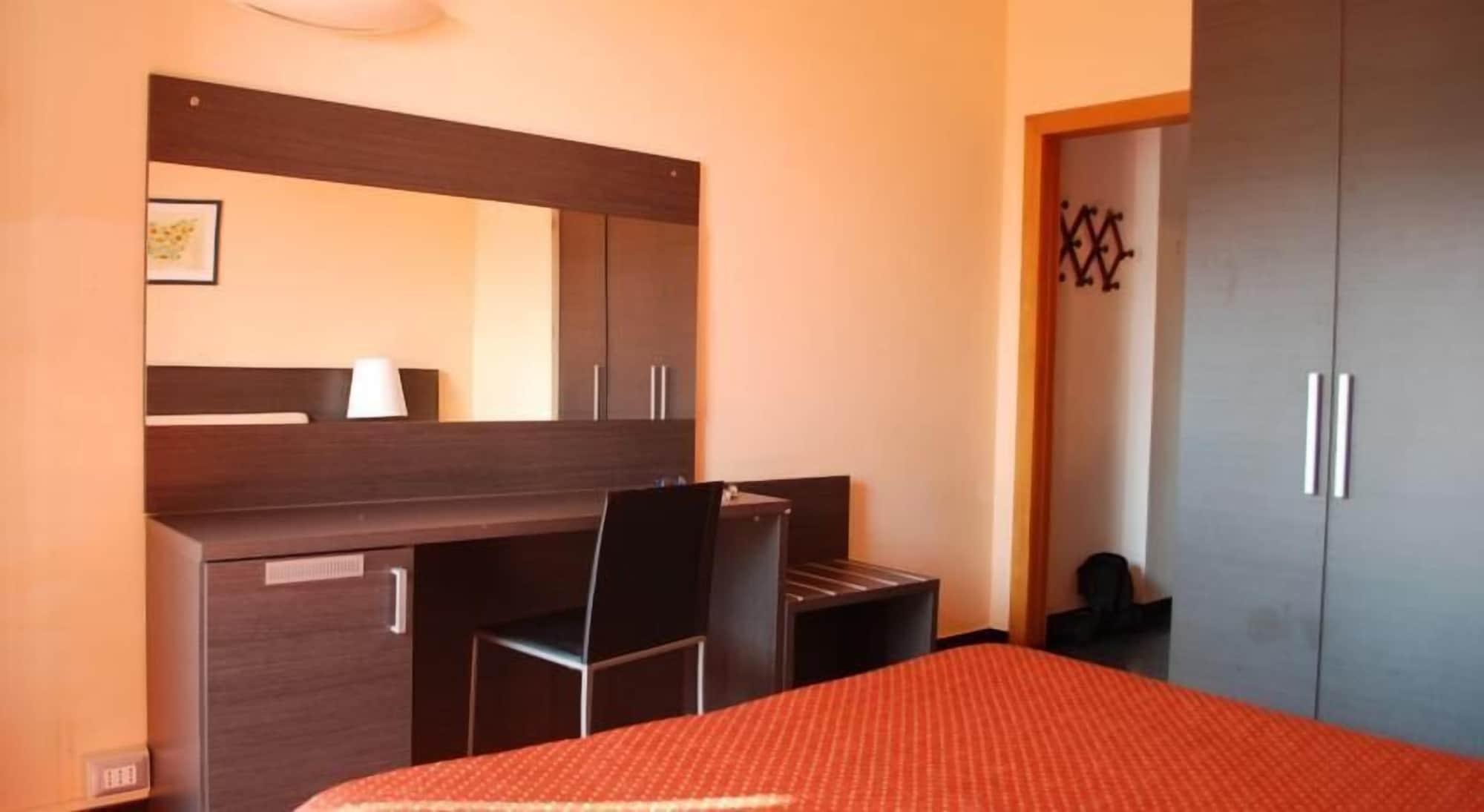 ואראצה Hotel Palace מראה חיצוני תמונה