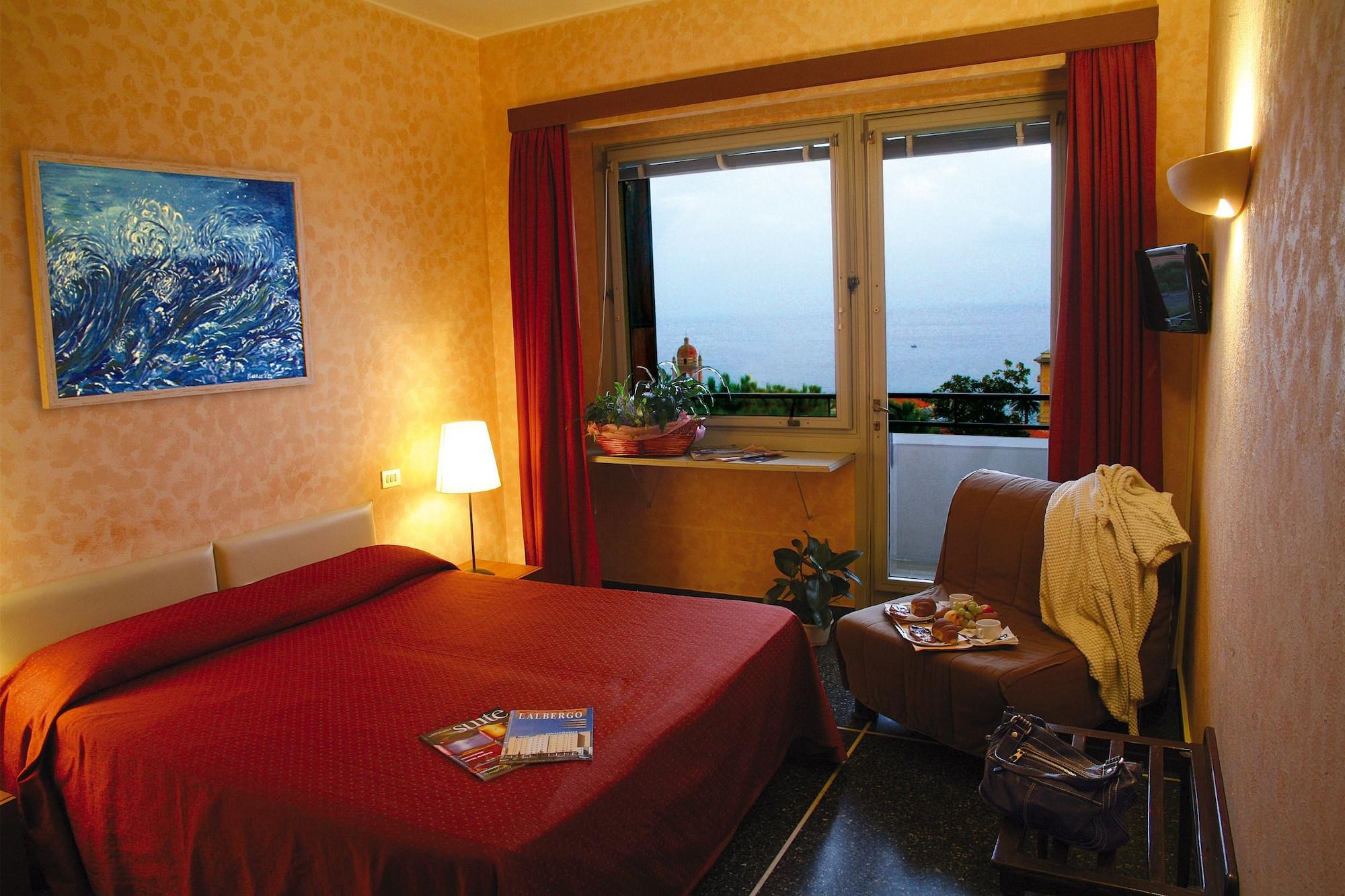 ואראצה Hotel Palace מראה חיצוני תמונה