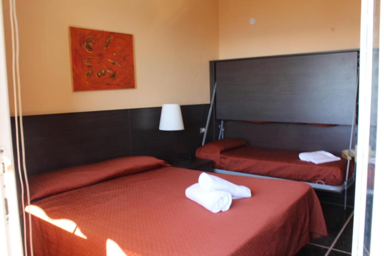 ואראצה Hotel Palace מראה חיצוני תמונה