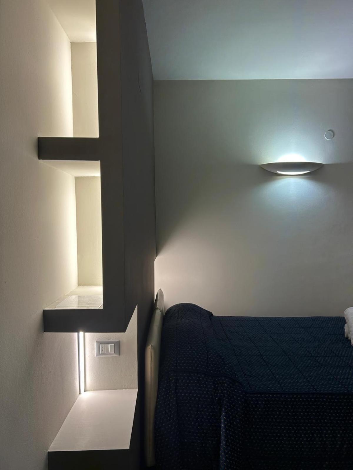 ואראצה Hotel Palace מראה חיצוני תמונה